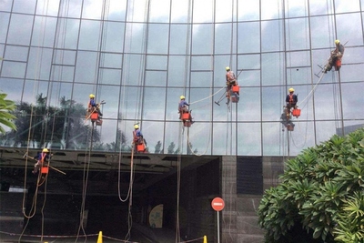 外墙玻璃幕墙清洗